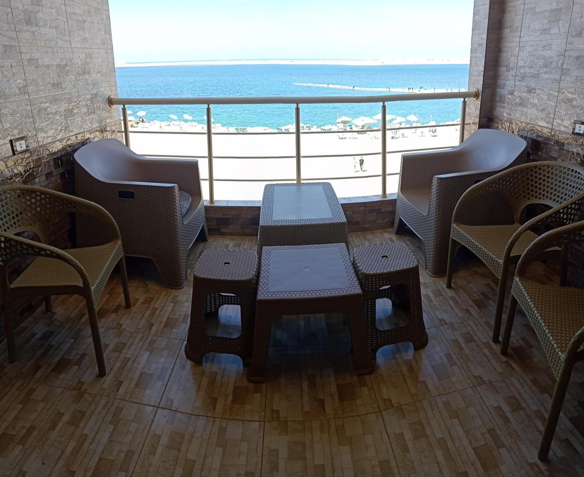 Abu Qir Furnished Apartment - Beach View "Nearest Beach 2 Minutes Walking" - Free Wifi- Abo Keer - Alexandria - Egypt מראה חיצוני תמונה